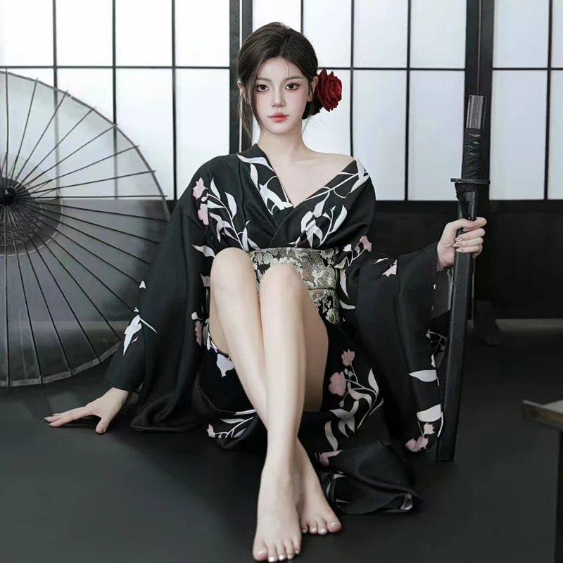 Kimono japonais noir gothique, - Asian Cosplay Anime avis et prix